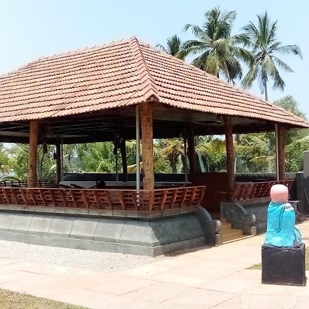 Vakkom Palazzo Varkala Esterno foto